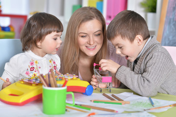 Fototapeta premium Happy family drawing