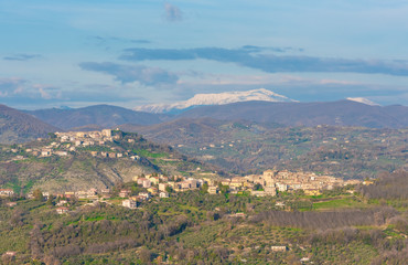 Obraz premium Sabina (Italy) - The landscape of area in province of Rieti, central Italy, from the San Martino abbey ruin in Fara Sabina. Here in particular: Castelnuovo di Farfa and Mompeo