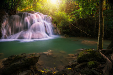 Obraz premium Huai Mae Khamin waterfall