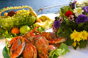Presentation of fresh crabs. 