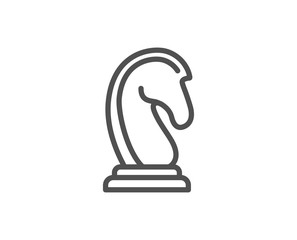 Chess Knight line icon. Marketing strategy symbol. Business targeting sign. Quality design element. Editable stroke. Vector