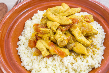 émincé de volaille au curry et semoule