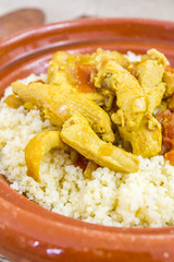 émincé de volaille au curry et semoule