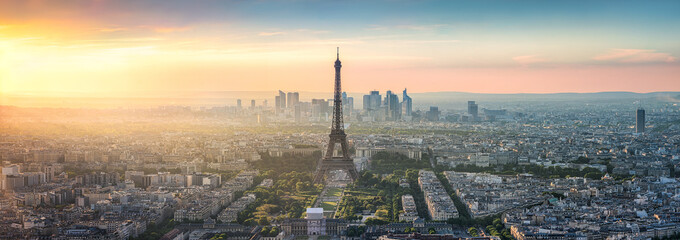 Paris Skyline Panorama bei Sonnenuntergang mit Eiffelturm - obrazy, fototapety, plakaty