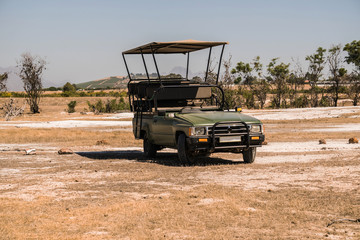 Game drive safari vehicle convertible