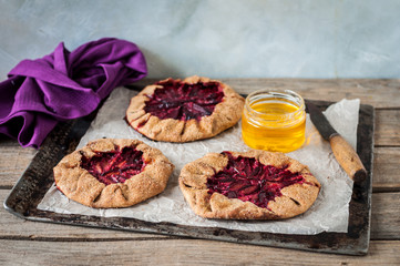 Wholemeal Plum Galettes with Honey