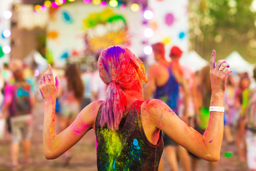 girl celebrate holi festival