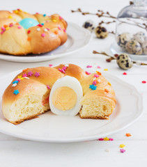 Pane di pasqua traditional italian easter bread cut.