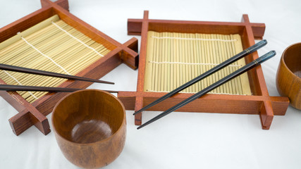 soba tray and soup bowl