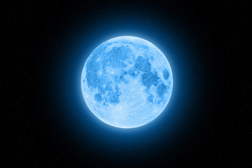 Naklejka premium Błękitny super księżyc jarzy się z błękitnym halo otaczającym małymi gwiazdami na czarnym nieba tle