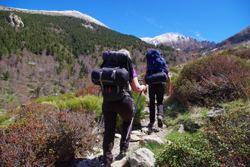 Randonneurs dans le massif du Canigou