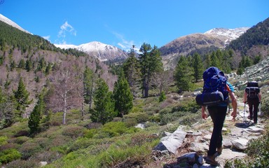 Randonneurs dans le massif du Canigou