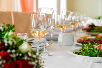 Serving banquet table
