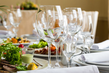 Serving banquet table