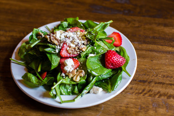 strawberry spinach salad