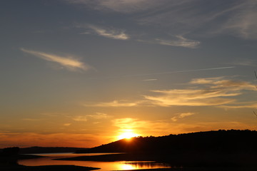 W&uuml;ndersch&ouml;ne Landschaft im Abendrot