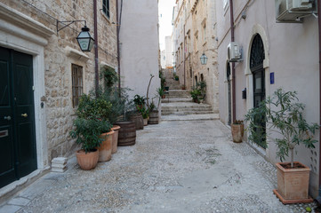Fototapeta na wymiar Picturesque Alley in Dubrovnik, Croatia