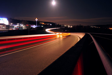 Staße im Mondlicht
