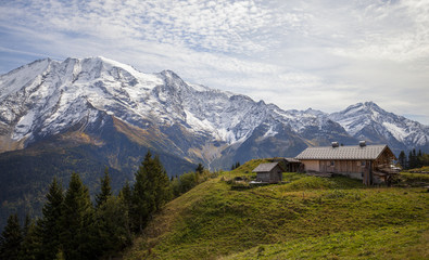 Fototapeta na wymiar Lodge with a view