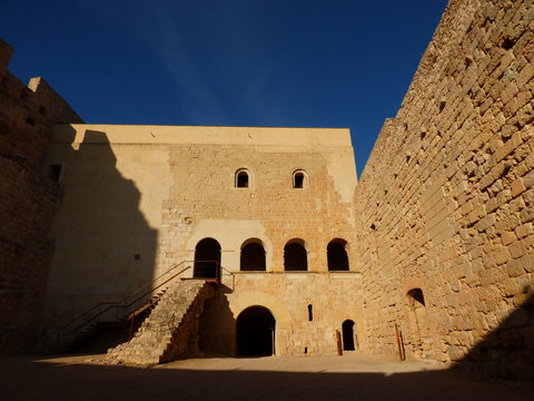 Castillo de Miravet,municipio de Cataluña, España. en la provincia de Tarragona, en la comarca de Ribera de Ebro