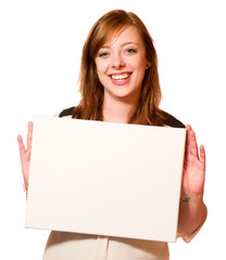 Junge Frau mit Schild