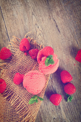 glace à la framboise