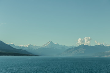 Fototapeta na wymiar Mount Cook, Lake Pukaki, National Park Southern Alps ,New Zealand