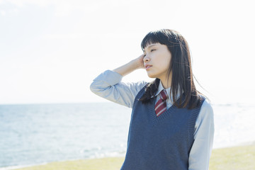女子高生　海　草原