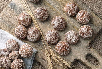 Vanilla gingerbread on a wooden background