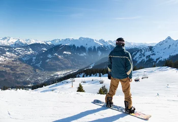 Rolgordijnen Snowboarder auf der Piste © rosifan19
