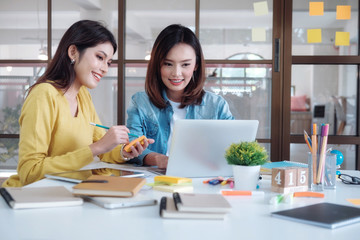 Business Startup Teamwork Brainstroming and Education concept.