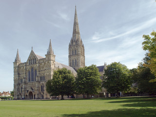 Fototapeta na wymiar Iconic Salisbury Cathedral in Wiltshire, England