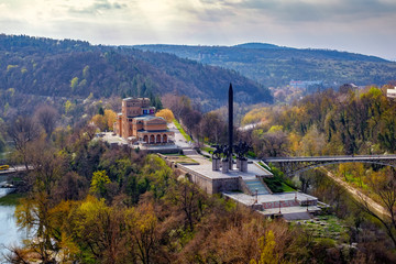Fototapeta na wymiar Veliko Tarnovo city, Bulgaria, Monument Asenevtsi