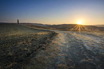 Val d'Orcia Sunrise © photonik87