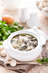 Mushrooms in creamy sauce, julienne. Champignon