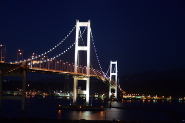 Fototapeta na wymiar 白鳥大橋の夜景