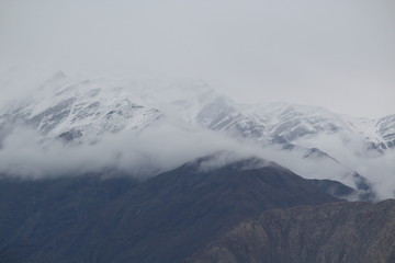 Fototapeta na wymiar Mountain covered with cloud