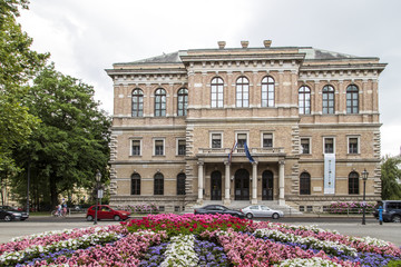 Fototapeta na wymiar city hall in zagreb,croatia