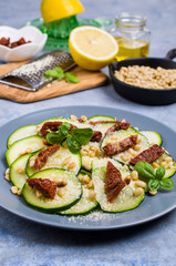 Slices raw zucchini