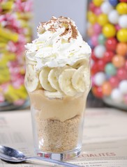 crumble de banane à la chantilly