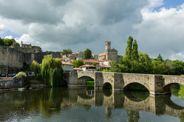 Fototapeta premium Ville de Clisson