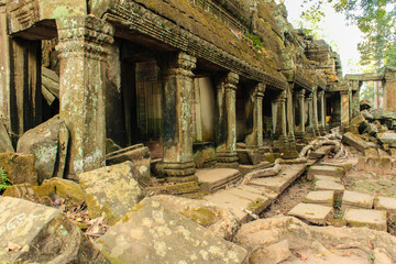 Fototapeta na wymiar Angkor Wat temple ruins