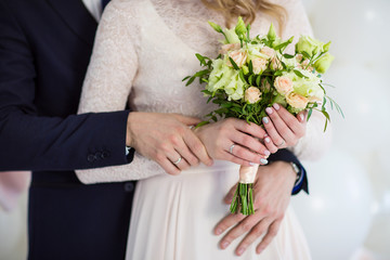 Hands with rings at the wedding
