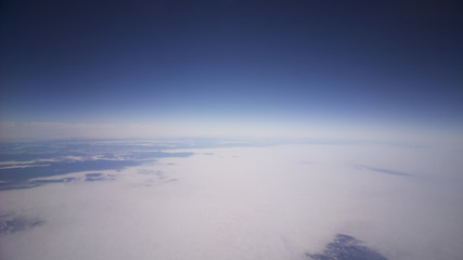 Foschia del cielo sopra le nuvole