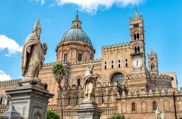 Selbstklebende Fototapeten Palermo Palermo Cathedral church with statues of saints, Sicily, southern Italy    © EleSi