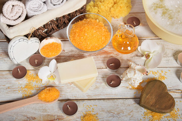 a surprise for Valentine's day a relaxing bath in fruit salt for a bath