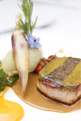 pavé de boeuf en sauce