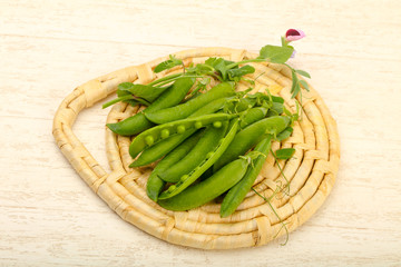 Ripe green peas