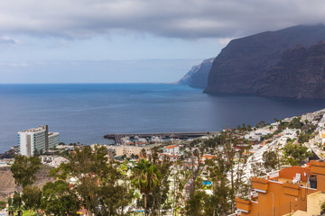 Die Steilküste bei Acantilados de los Gigantes auf der Kanareninsel Teneriffa