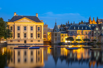 Fototapeta na wymiar Parliament Binnenhof and Mauritshuis The Hague